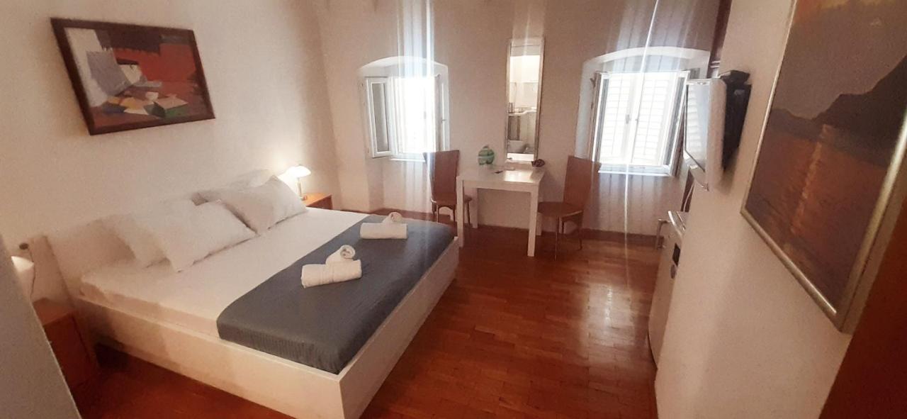 Apartments Peppino - Old Town Дубровник Екстериор снимка